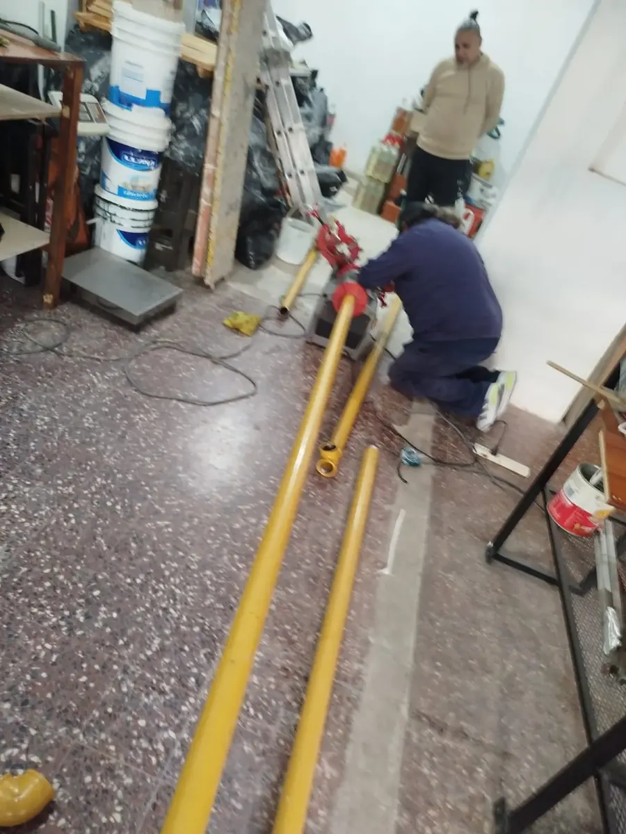 Instalación de cañería de gas en interior
